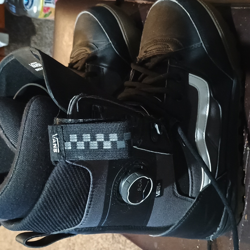 Vans Invado Pro snowboard boots